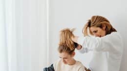 Coiffeuse à domicile à Rennes : guide pratique pour trouver et réserver la meilleure professionnelle 3 coiffeuse a domicile